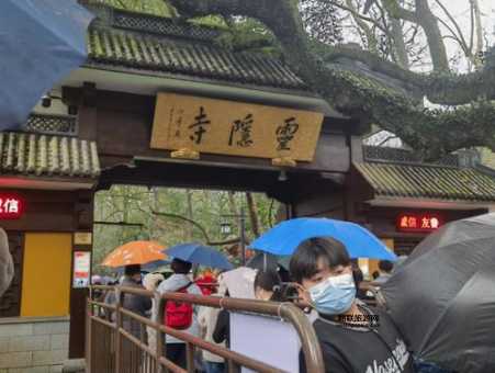 杭州灵隐寺一日游攻略：探访飞来峰与云林寺