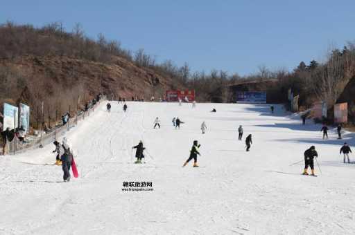 北京雪世界滑雪场：距市区最近的滑雪胜地，畅享冬日激情