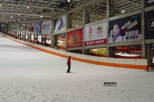 北京乔波室内滑雪场：四季开放的高端滑雪休闲中心