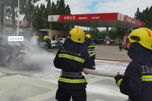 消防车也要去加油站加油么？看完你就知道了！